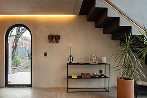 CASA DOM by HOLT