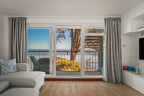 Life s a Beach - Direct Beach Access Sea Views