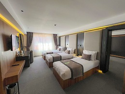 Sera Lake Center Hotel