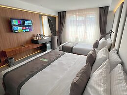 Sera Lake Center Hotel