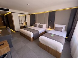 Sera Lake Center Hotel