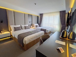 Sera Lake Center Hotel