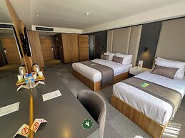 Sera Lake Center Hotel