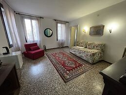 LIONS VENICE Guest House