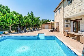 Villa Nikolina - 5 En-suite Bedrooms