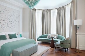 2 Chesham Hotel