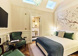 2 Chesham Hotel