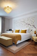 2 Chesham Hotel