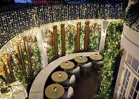 2 Chesham Hotel