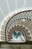 2 Chesham Hotel