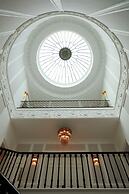 2 Chesham Hotel