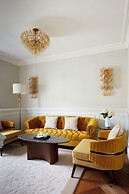 2 Chesham Hotel