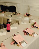 2 Chesham Hotel