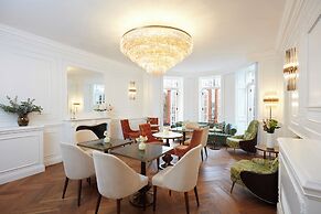 2 Chesham Hotel