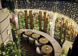 2 Chesham Hotel