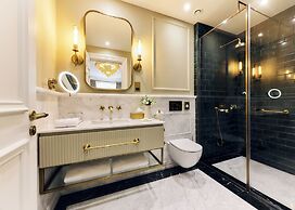 2 Chesham Hotel