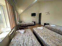 Noragyugh Guesthouse