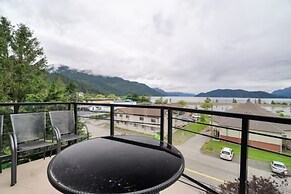 Lakeview Splendor 7BR Penthouse Bliss