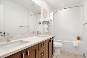 Lakeview Splendor 7BR Penthouse Bliss