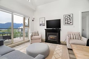 Lakeview Splendor 7BR Penthouse Bliss