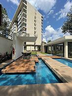 Lux Suites Havana Studio Apartments