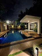 Lux Suites Havana Studio Apartments