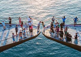 Sea Sunset Hotel