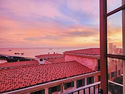 Sea Sunset Hotel