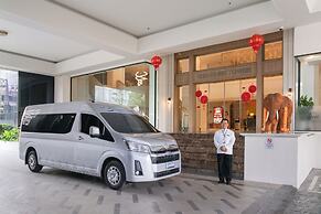 SZ CANALSIDE HOTEL