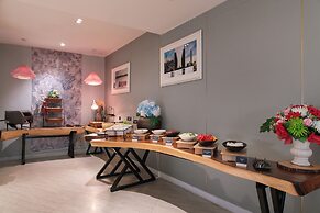 SZ CANALSIDE HOTEL
