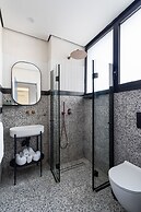 Mulan TLV Hotel