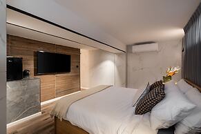Mulan TLV Hotel