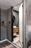 Mulan TLV Hotel