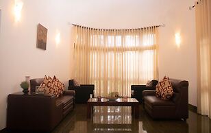 Holistic Villas River