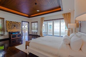 7 Bedrooms Mansion on The Golf Course-JB