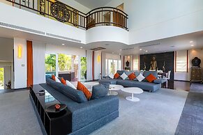 7 Bedrooms Mansion on The Golf Course-JB