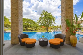7 Bedrooms Mansion on The Golf Course-JB