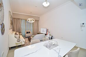 Stunning Sea View 2Bed near Tram Stn