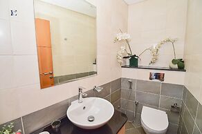 Stunning Sea View 2Bed near Tram Stn