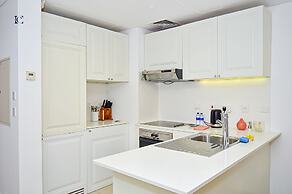 Stunning Sea View 2Bed near Tram Stn