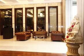 PLUTOS HOTEL