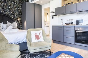 Studio @ 50 Bree Street - The Barracks 324