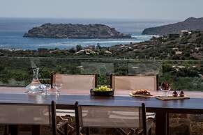 Ninemia Villa Complex in Crete