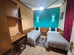 My Rooms Hotel & Bar