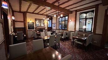 The George Hotel