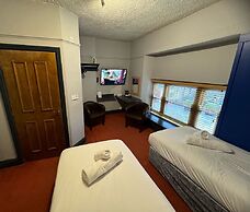 The George Hotel