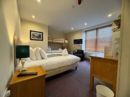 The George Hotel