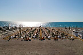 Crowne Plaza Constanta Mamaia Beach by IHG