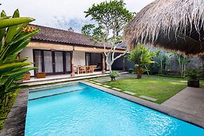 De Cahyani Private Villa by Supala