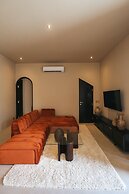 Limón & Cello Villa